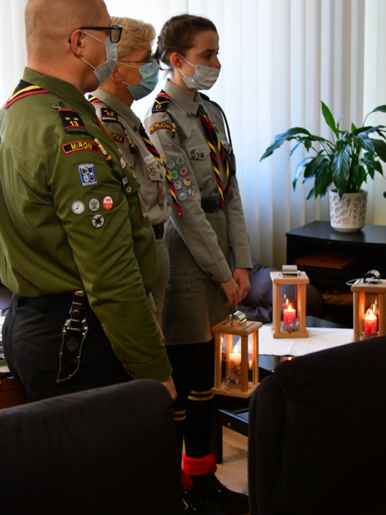 Betlejemskie Światło Pokoju 2021 (FOTO)