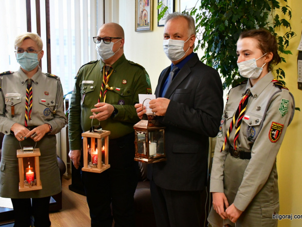 Betlejemskie Światło Pokoju 2021 (FOTO)