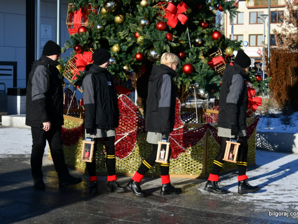 Betlejemskie Światło Pokoju 2021 (FOTO)