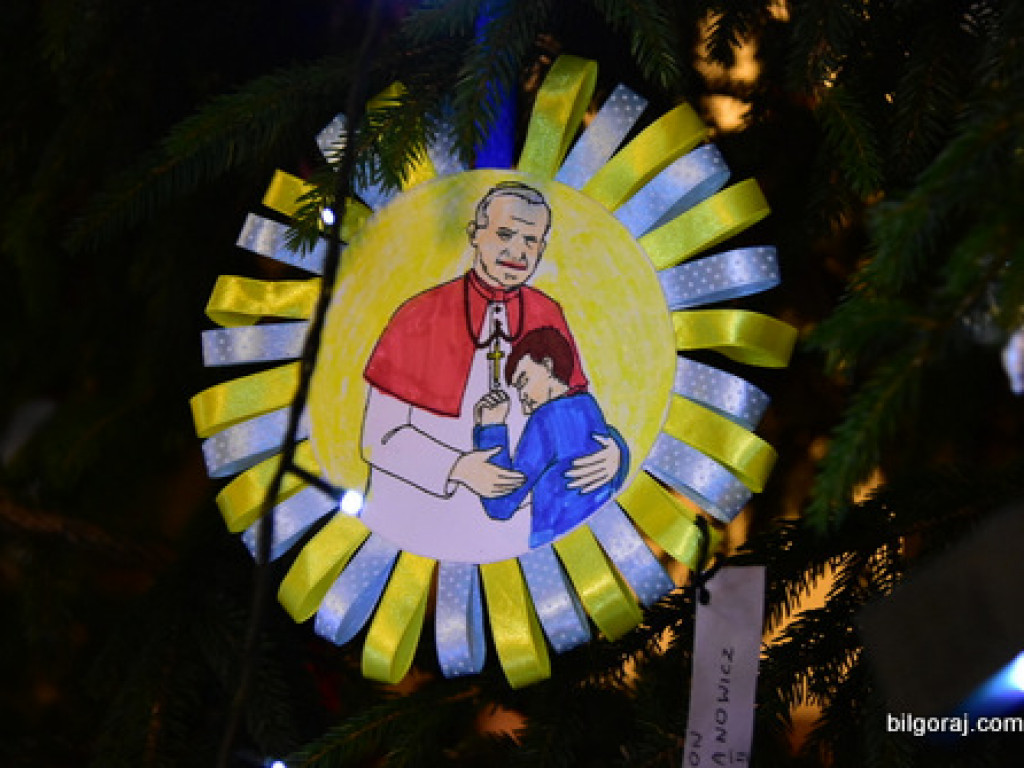 Dzieci przygotowały ozdoby na choinkę dla św. Jana Pawła II (FOTO)