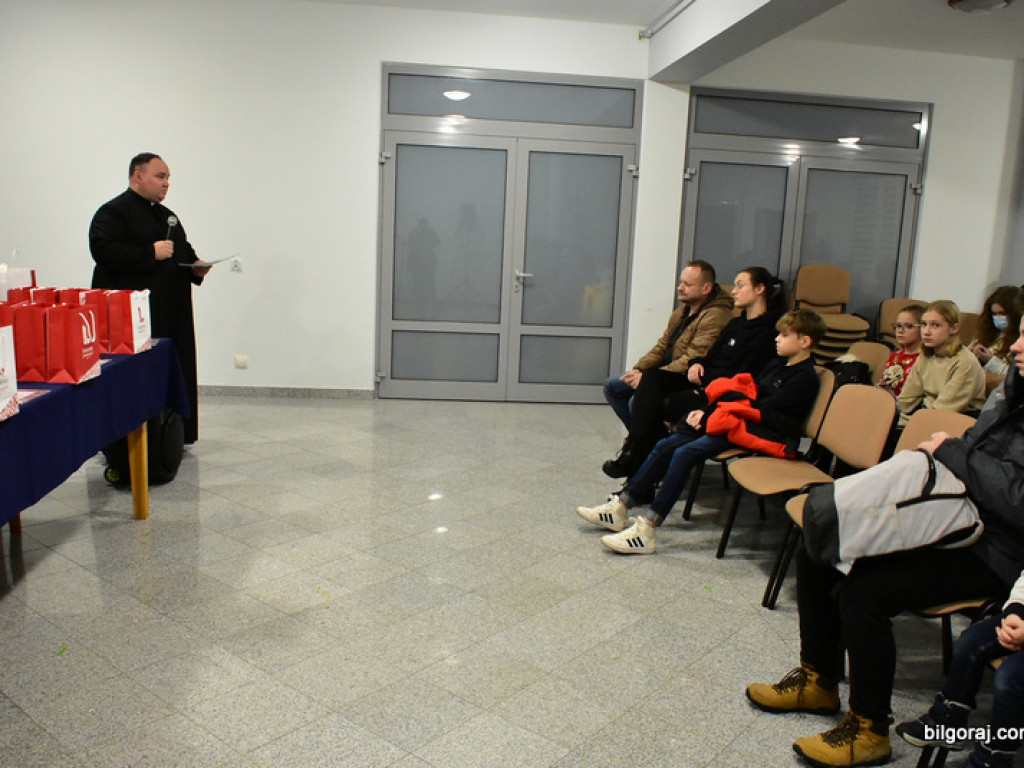 Dzieci przygotowały ozdoby na choinkę dla św. Jana Pawła II (FOTO)