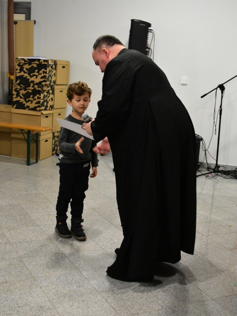 Dzieci przygotowały ozdoby na choinkę dla św. Jana Pawła II (FOTO)