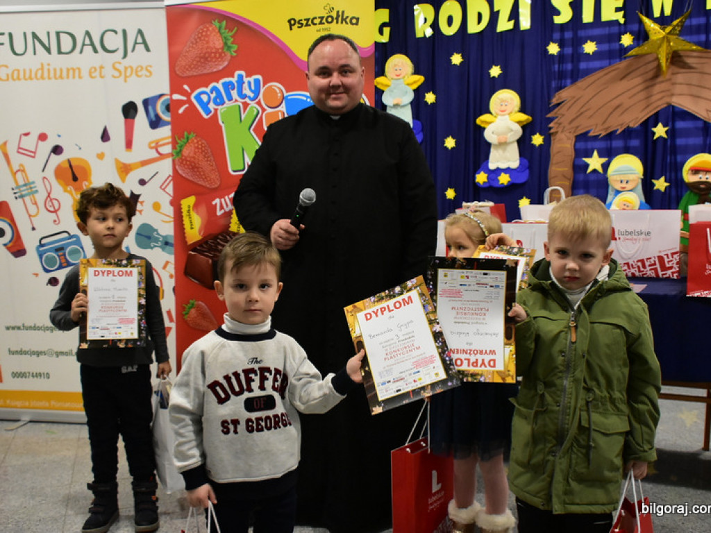 Dzieci przygotowały ozdoby na choinkę dla św. Jana Pawła II (FOTO)