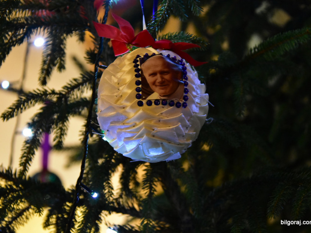 Dzieci przygotowały ozdoby na choinkę dla św. Jana Pawła II (FOTO)