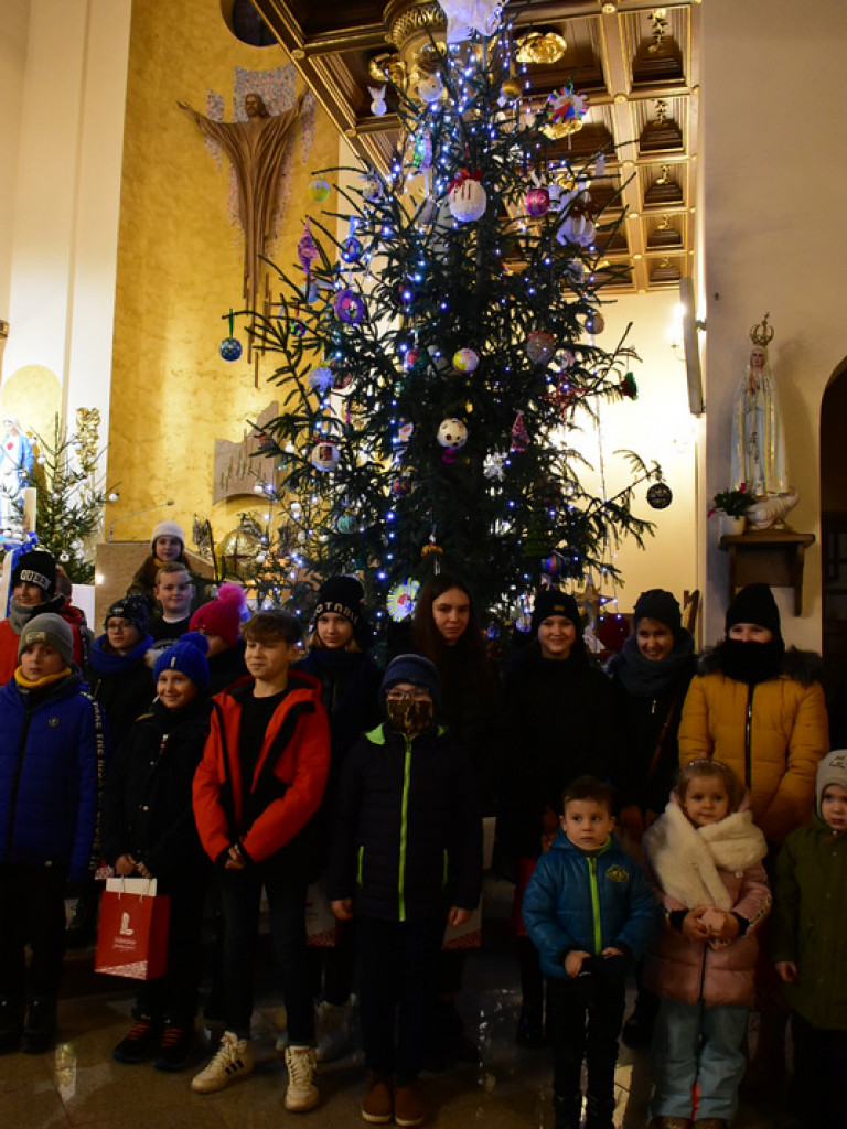 Dzieci przygotowały ozdoby na choinkę dla św. Jana Pawła II (FOTO)