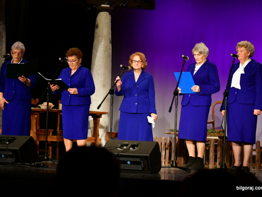 Jasełka w wykonaniu słuchaczy UTW Biłgoraj (FOTO)