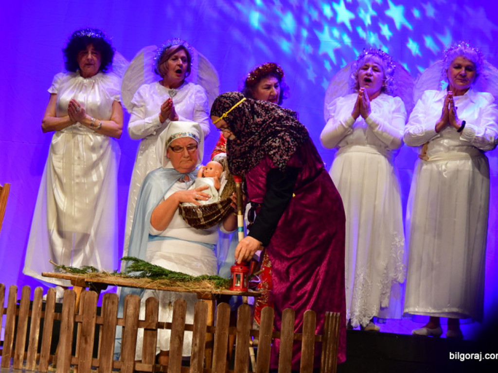 Jasełka w wykonaniu słuchaczy UTW Biłgoraj (FOTO)