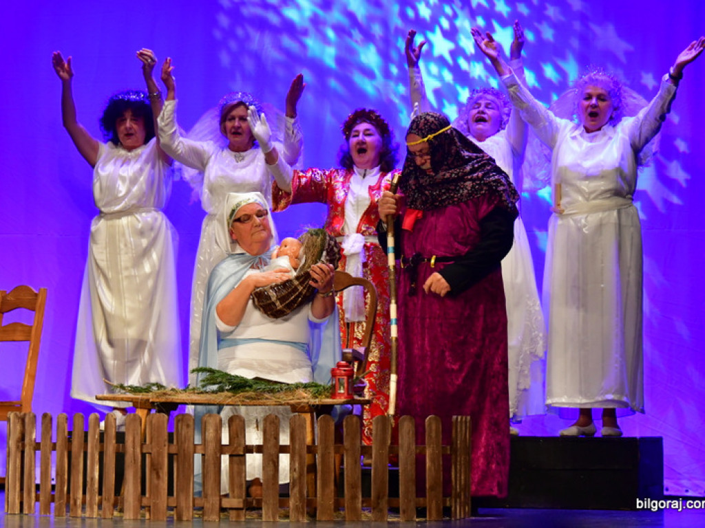 Jasełka w wykonaniu słuchaczy UTW Biłgoraj (FOTO)