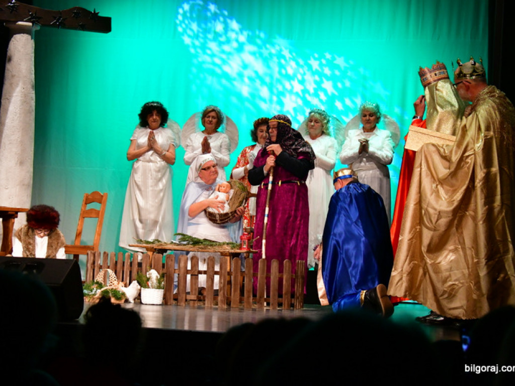 Jasełka w wykonaniu słuchaczy UTW Biłgoraj (FOTO)