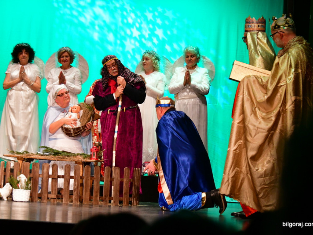 Jasełka w wykonaniu słuchaczy UTW Biłgoraj (FOTO)