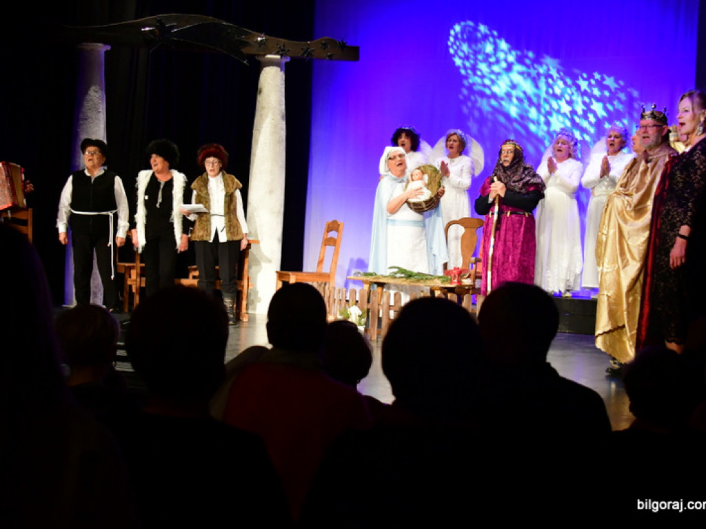 Jasełka w wykonaniu słuchaczy UTW Biłgoraj (FOTO)