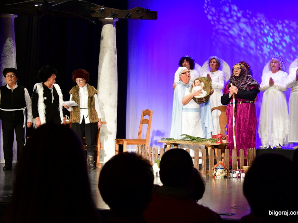 Jasełka w wykonaniu słuchaczy UTW Biłgoraj (FOTO)