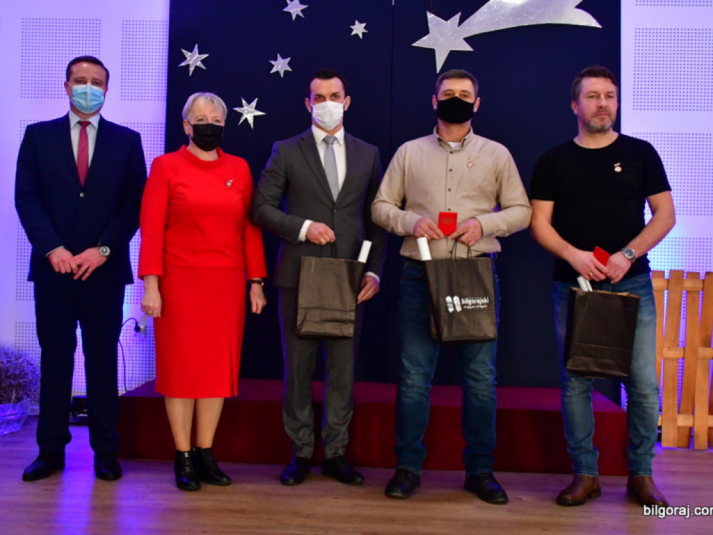 Spotkanie opłatkowe krwiodawców i jubileuszowa akcja poboru krwi w Majdanie Starym (FOTO)