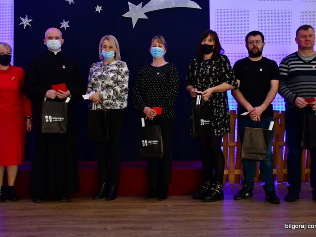 Spotkanie opłatkowe krwiodawców i jubileuszowa akcja poboru krwi w Majdanie Starym (FOTO)