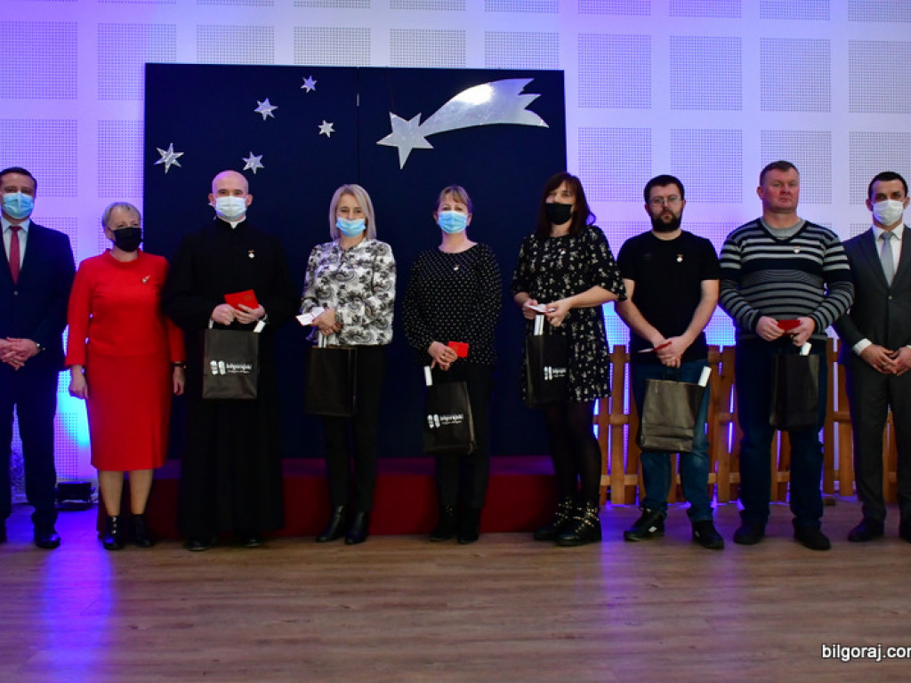 Spotkanie opłatkowe krwiodawców i jubileuszowa akcja poboru krwi w Majdanie Starym (FOTO)