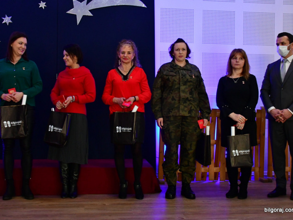 Spotkanie opłatkowe krwiodawców i jubileuszowa akcja poboru krwi w Majdanie Starym (FOTO)