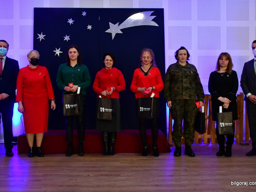 Spotkanie opłatkowe krwiodawców i jubileuszowa akcja poboru krwi w Majdanie Starym (FOTO)