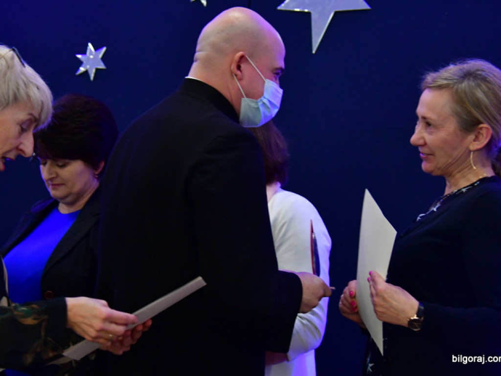 Spotkanie opłatkowe krwiodawców i jubileuszowa akcja poboru krwi w Majdanie Starym (FOTO)