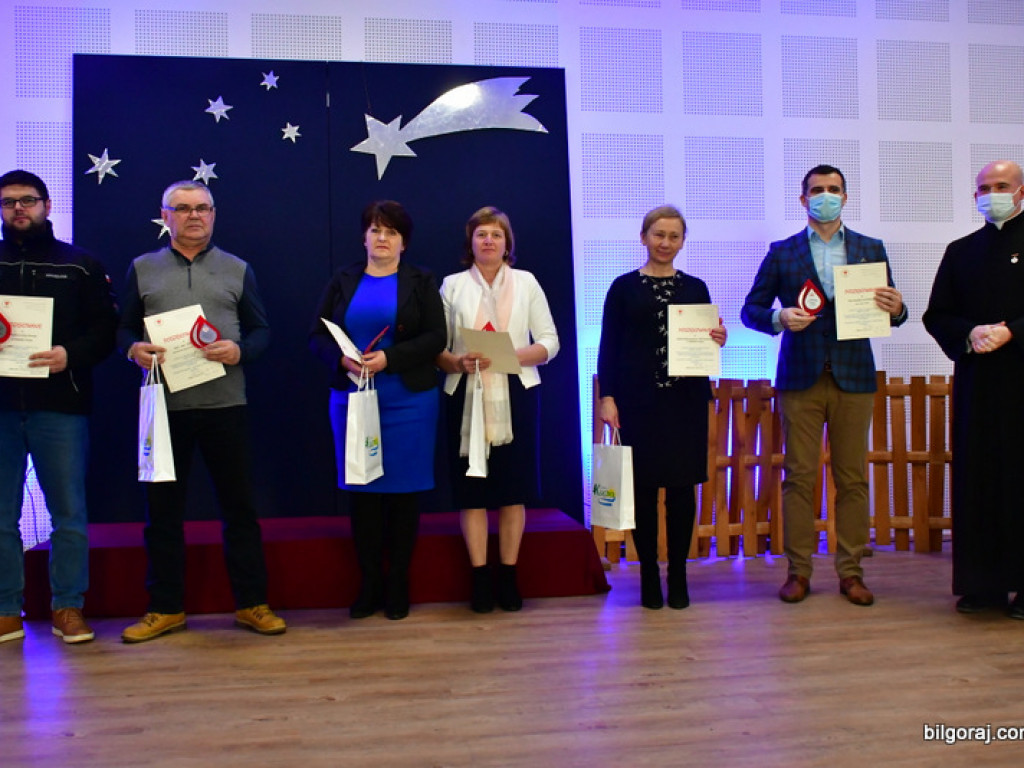 Spotkanie opłatkowe krwiodawców i jubileuszowa akcja poboru krwi w Majdanie Starym (FOTO)