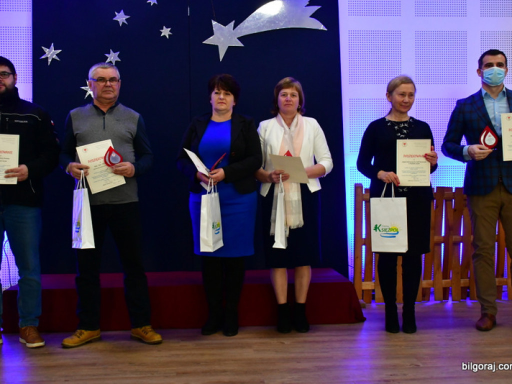 Spotkanie opłatkowe krwiodawców i jubileuszowa akcja poboru krwi w Majdanie Starym (FOTO)