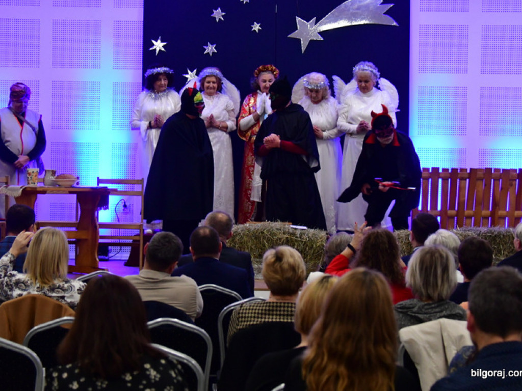 Spotkanie opłatkowe krwiodawców i jubileuszowa akcja poboru krwi w Majdanie Starym (FOTO)