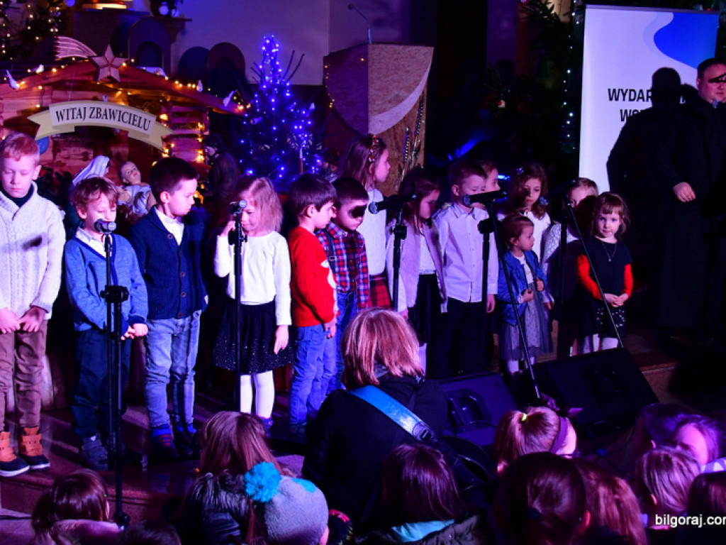 Koncert kolęd w wykonaniu Oli i Ali Tracz (FOTO, VIDEO)