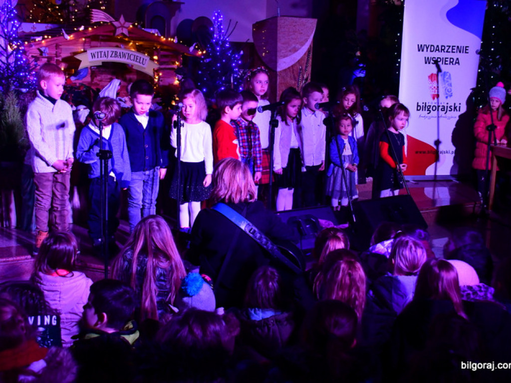 Koncert kolęd w wykonaniu Oli i Ali Tracz (FOTO, VIDEO)