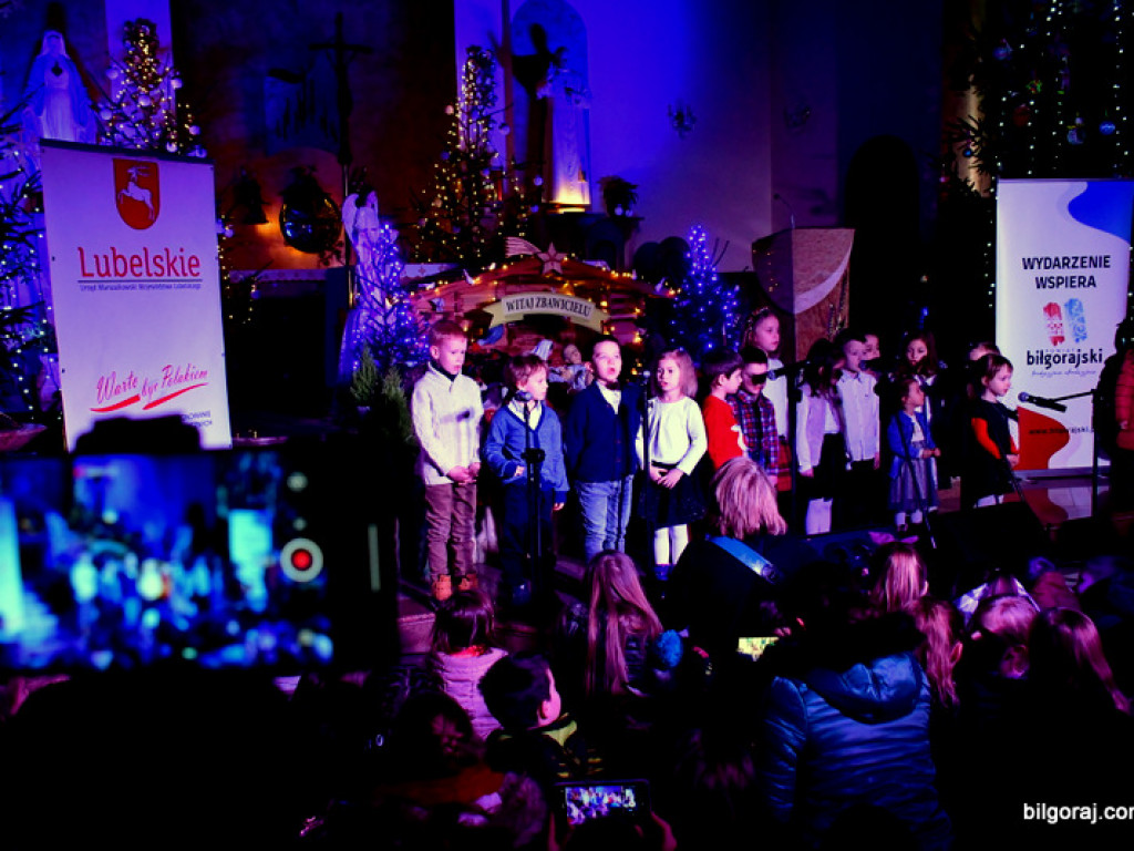 Koncert kolęd w wykonaniu Oli i Ali Tracz (FOTO, VIDEO)