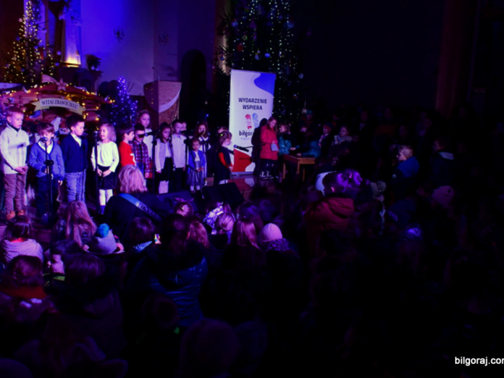 Koncert kolęd w wykonaniu Oli i Ali Tracz (FOTO, VIDEO)