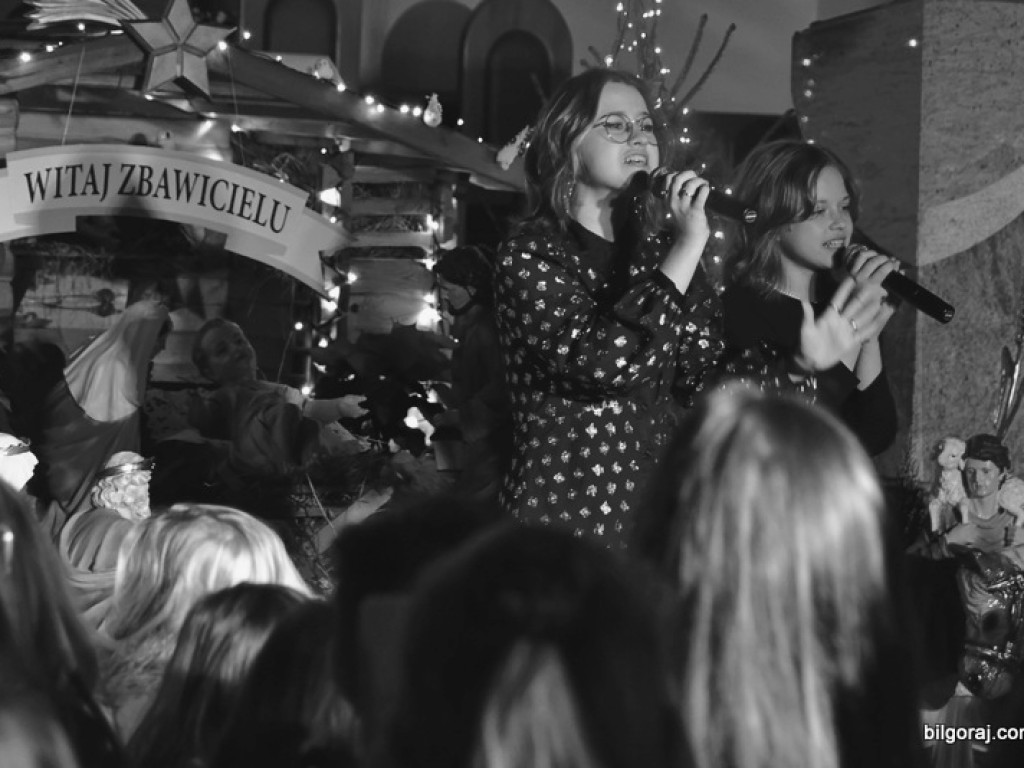 Koncert kolęd w wykonaniu Oli i Ali Tracz (FOTO, VIDEO)