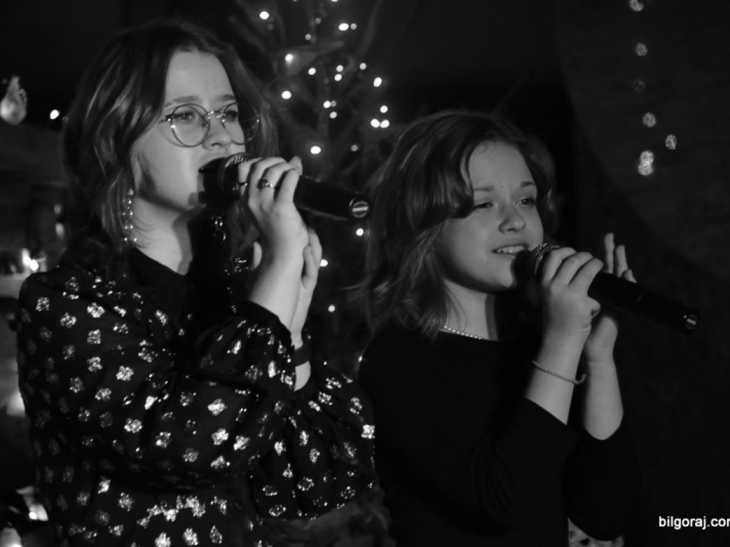 Koncert kolęd w wykonaniu Oli i Ali Tracz (FOTO, VIDEO)