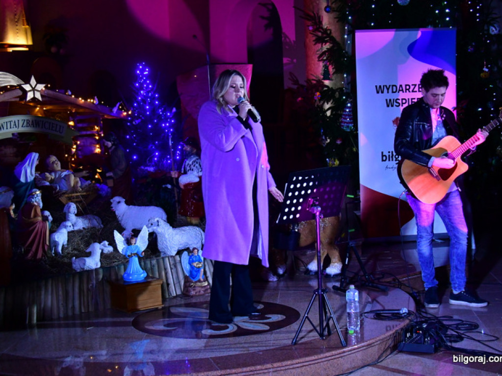 Koncert kolęd w wykonaniu Gosi Andrzejewicz (FOTO, VIDEO)