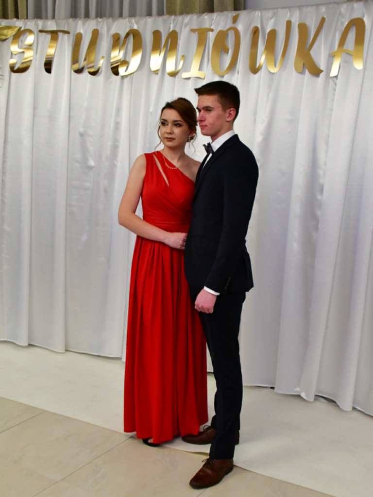 Studniówka uczniów biłgorajskiego Elektryka (FOTO, VIDEO)