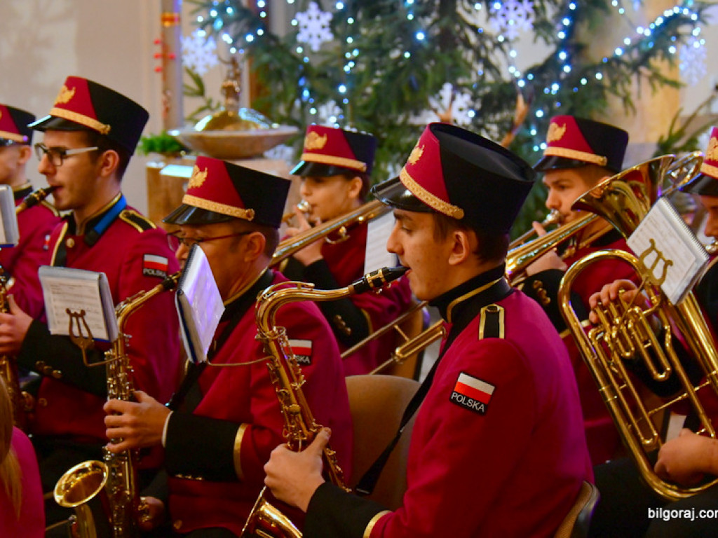 Koncert kolęd w wykonaniu Orkiestry Dętej z Majdanu Sieniawskiego (FOTO)