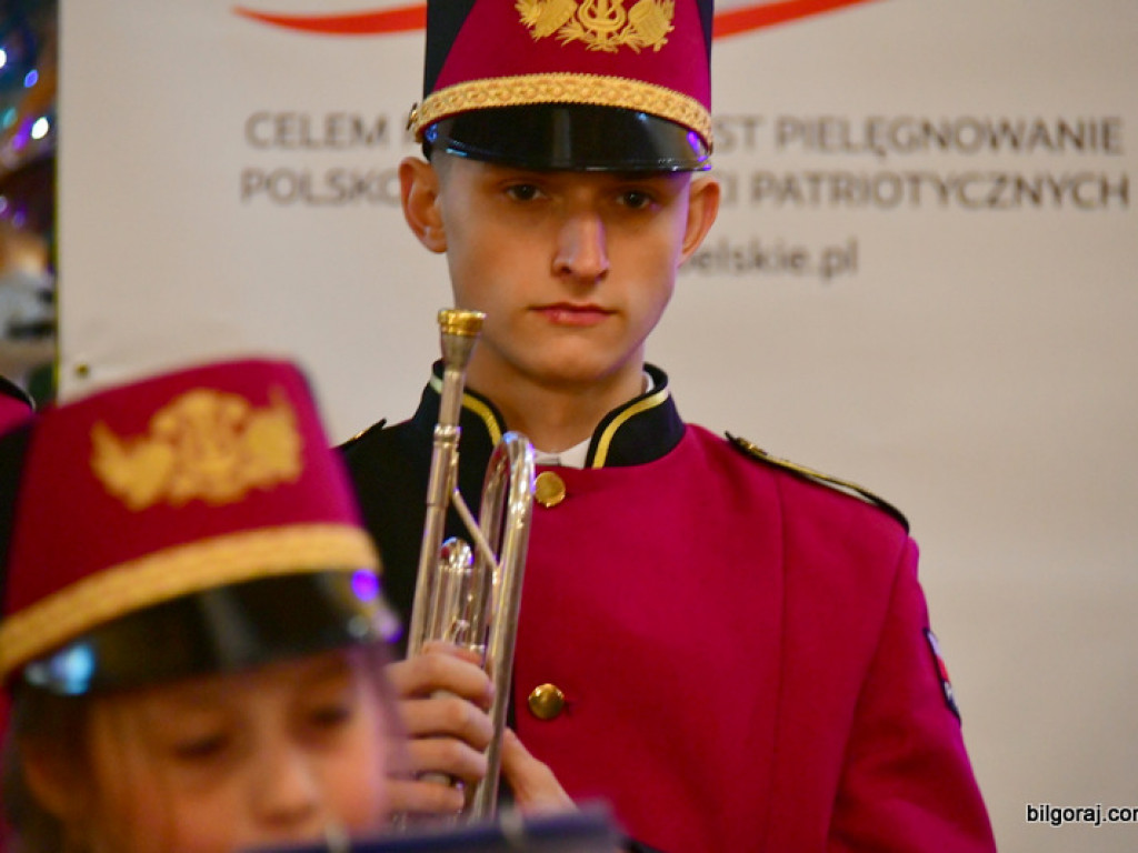 Koncert kolęd w wykonaniu Orkiestry Dętej z Majdanu Sieniawskiego (FOTO)