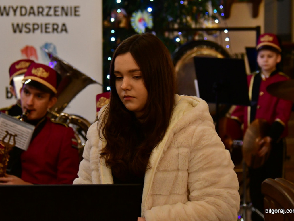 Koncert kolęd w wykonaniu Orkiestry Dętej z Majdanu Sieniawskiego (FOTO)