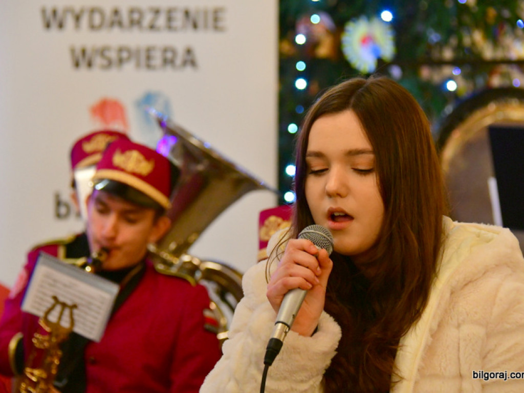 Koncert kolęd w wykonaniu Orkiestry Dętej z Majdanu Sieniawskiego (FOTO)