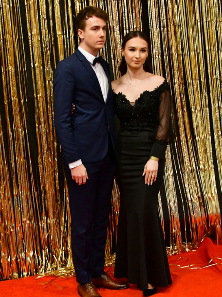 Bal maturalny uczniów biłgorajskiego ONZ-tu (FOTO, VIDEO)