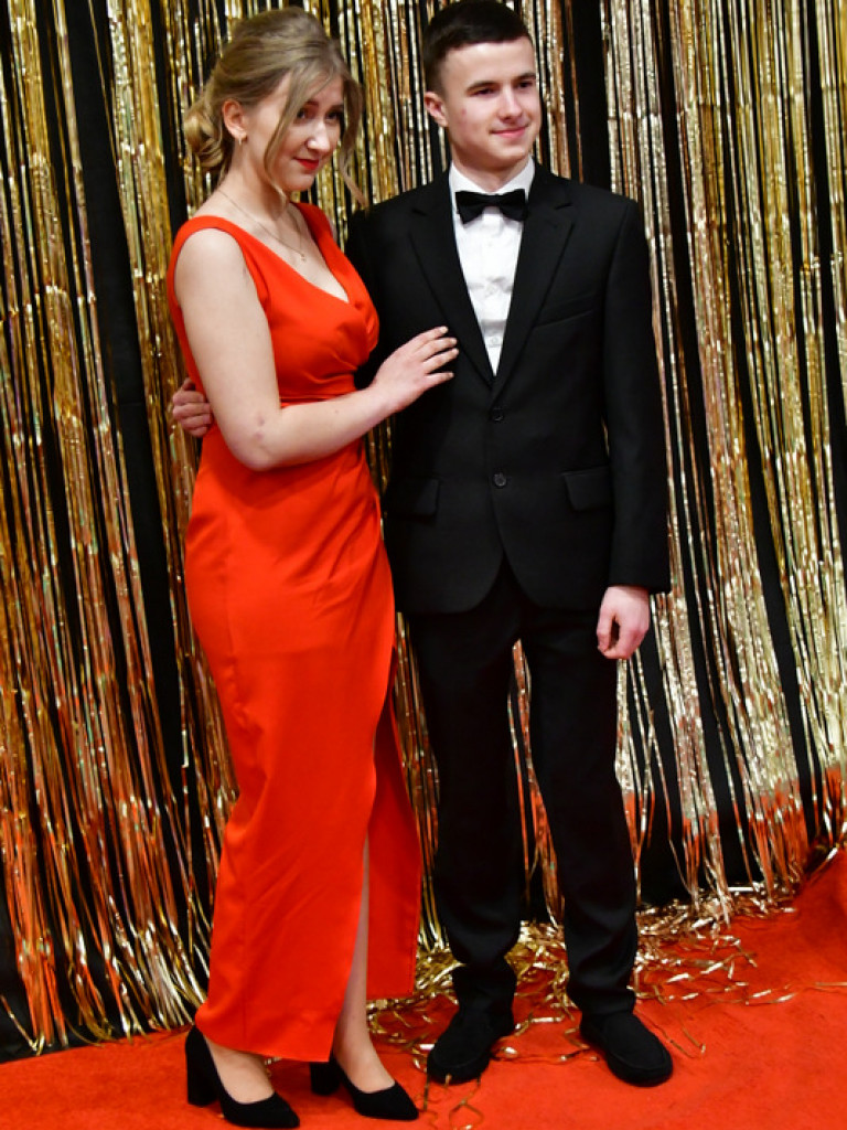 Bal maturalny uczniów biłgorajskiego ONZ-tu (FOTO, VIDEO)