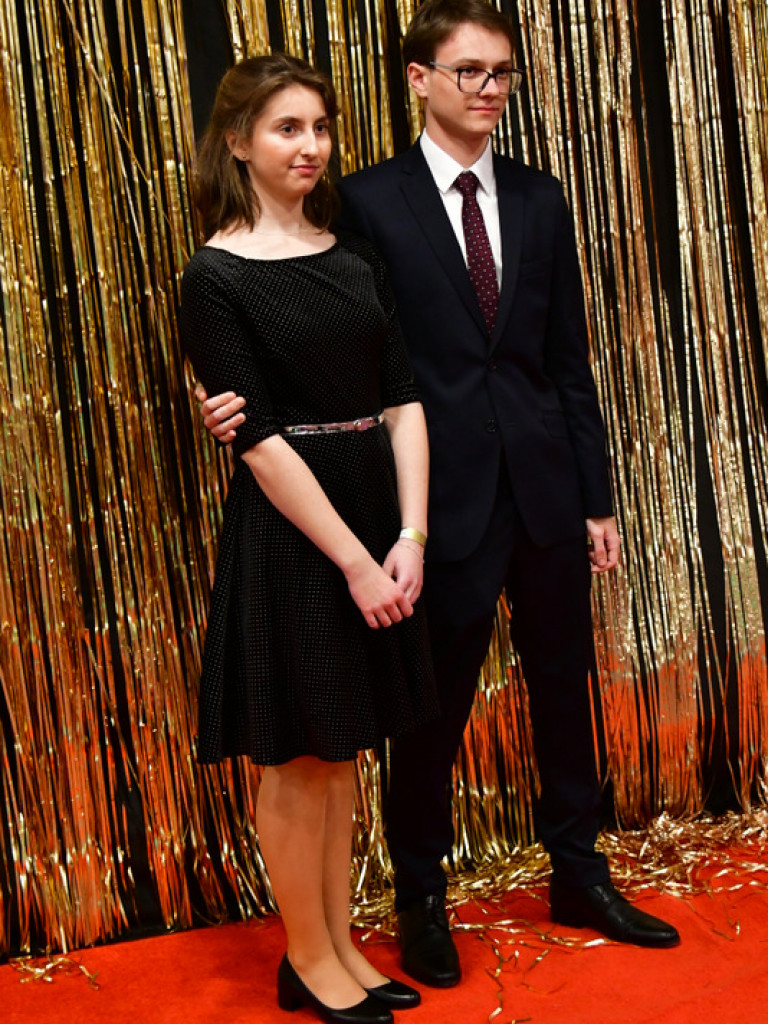 Bal maturalny uczniów biłgorajskiego ONZ-tu (FOTO, VIDEO)