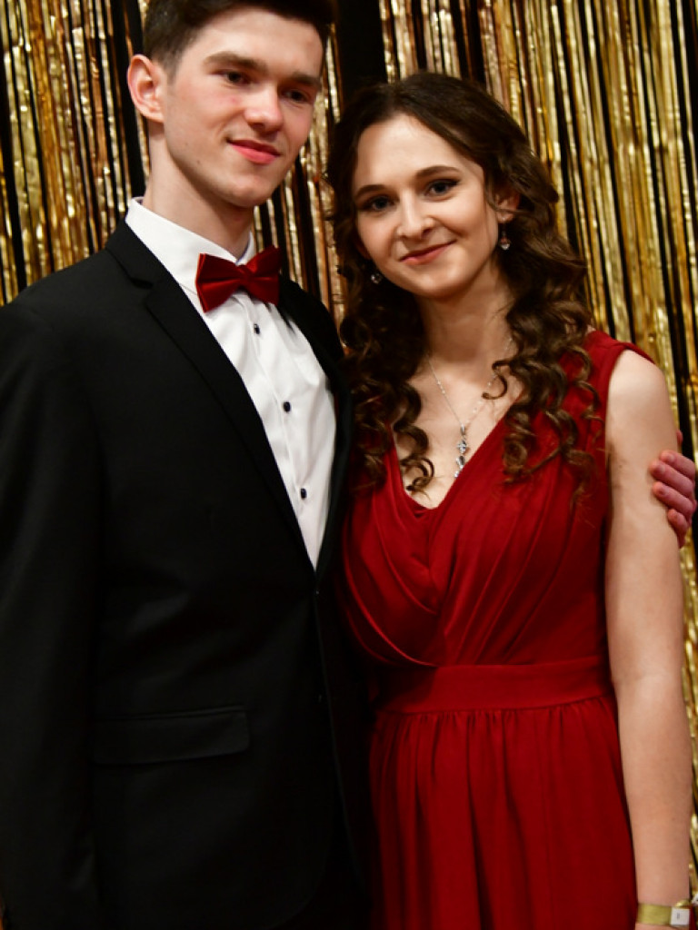 Bal maturalny uczniów biłgorajskiego ONZ-tu (FOTO, VIDEO)