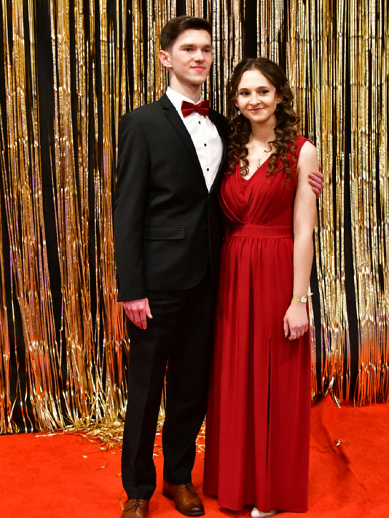 Bal maturalny uczniów biłgorajskiego ONZ-tu (FOTO, VIDEO)