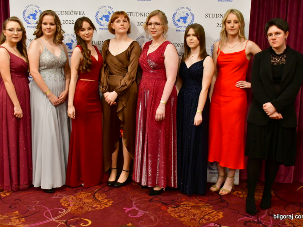 Bal maturalny uczniów biłgorajskiego ONZ-tu (FOTO, VIDEO)