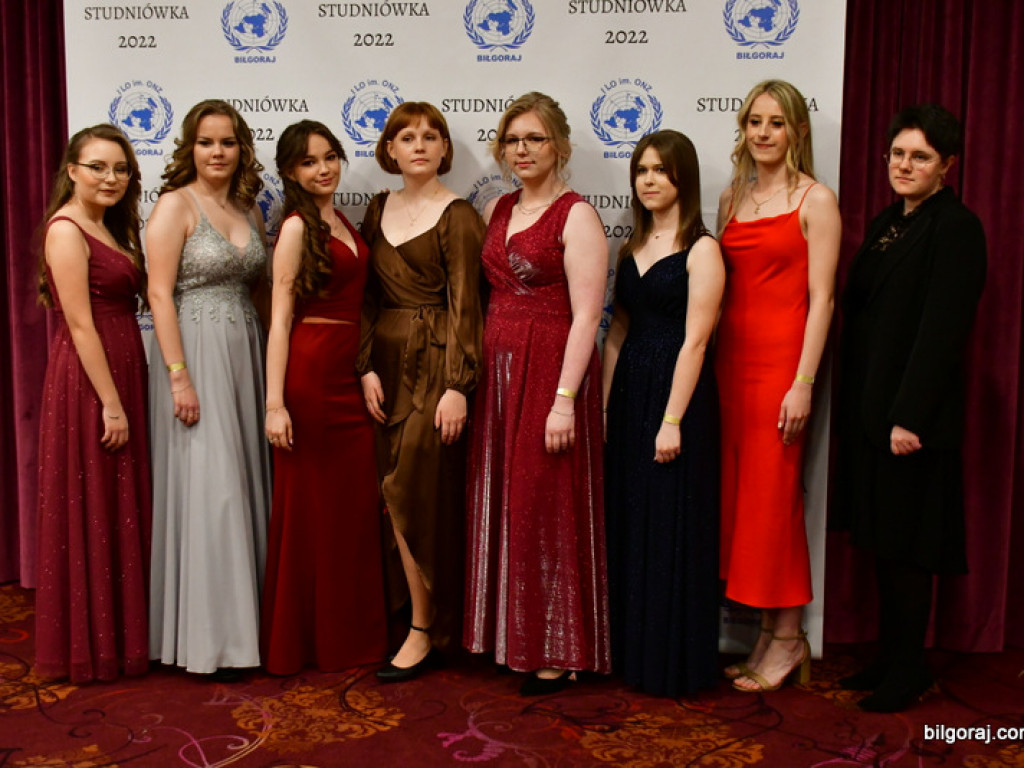 Bal maturalny uczniów biłgorajskiego ONZ-tu (FOTO, VIDEO)