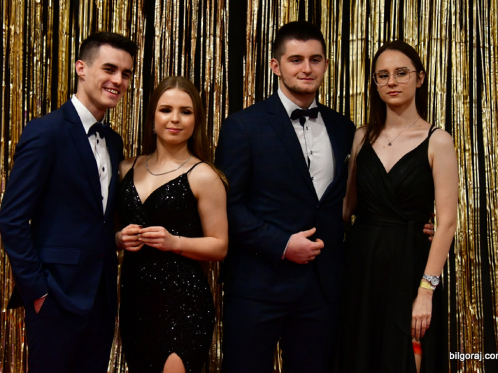 Bal maturalny uczniów biłgorajskiego ONZ-tu (FOTO, VIDEO)