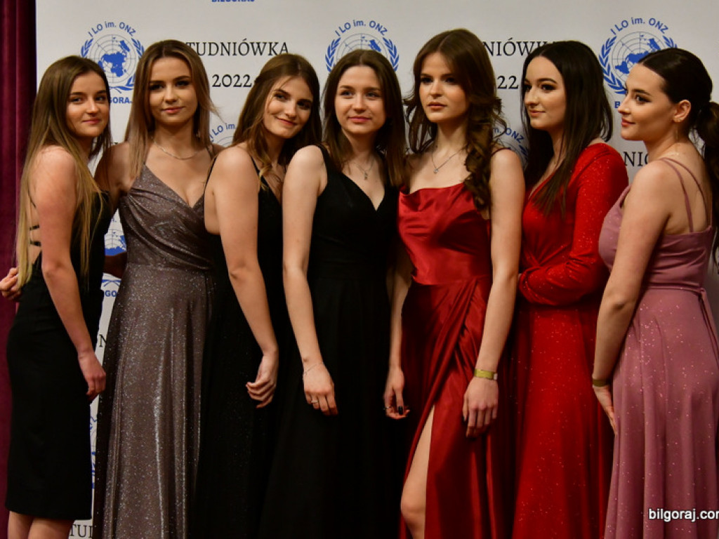 Bal maturalny uczniów biłgorajskiego ONZ-tu (FOTO, VIDEO)
