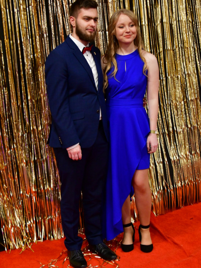 Bal maturalny uczniów biłgorajskiego ONZ-tu (FOTO, VIDEO)