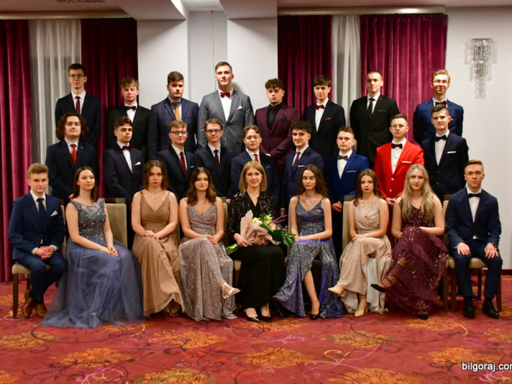 Bal maturalny uczniów biłgorajskiego ONZ-tu (FOTO, VIDEO)