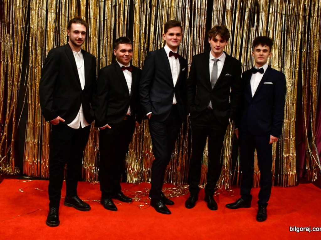 Bal maturalny uczniów biłgorajskiego ONZ-tu (FOTO, VIDEO)