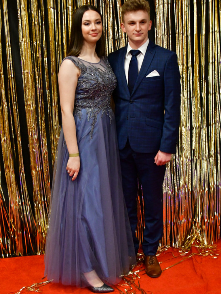 Bal maturalny uczniów biłgorajskiego ONZ-tu (FOTO, VIDEO)